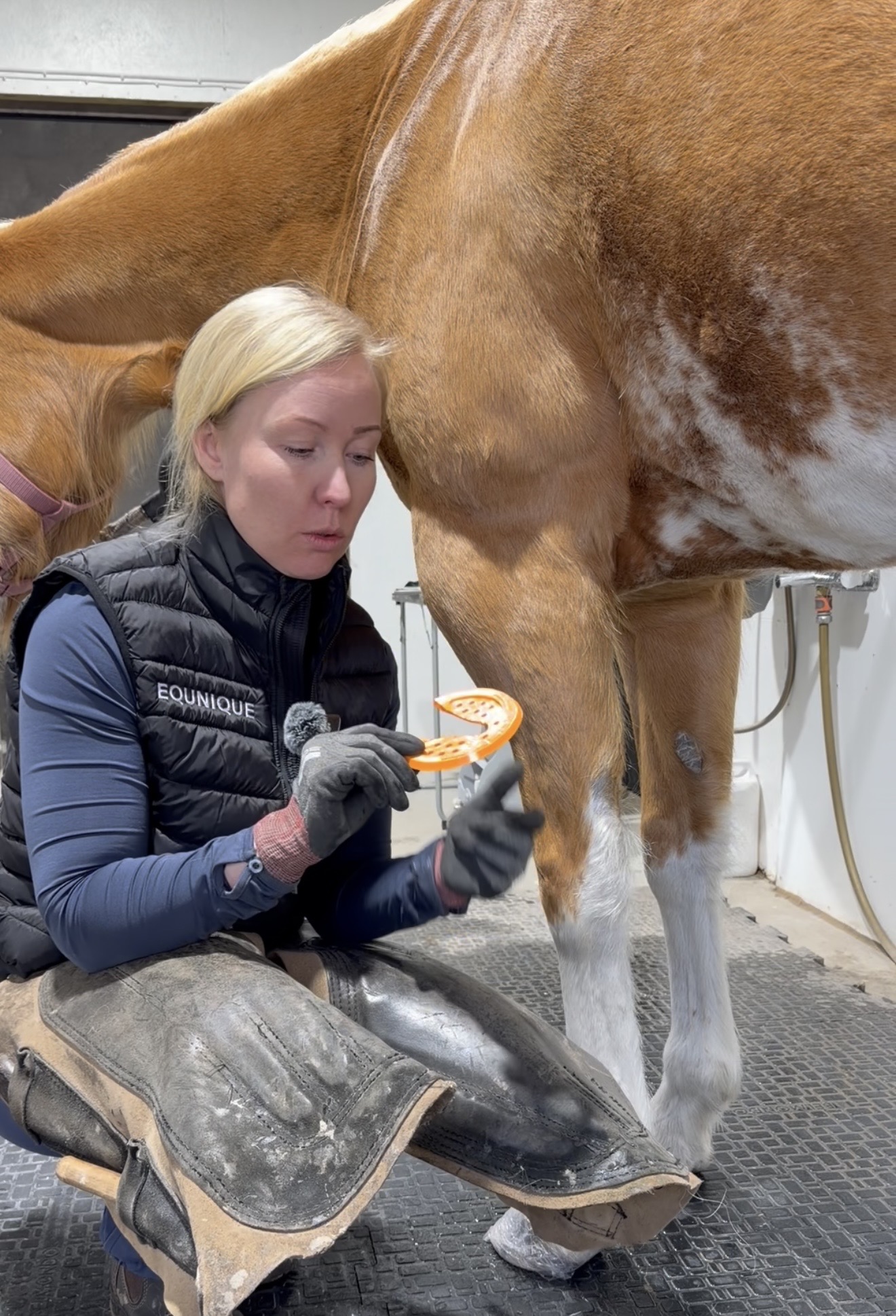 EQUNIQUE Glue On Barefoot Pad